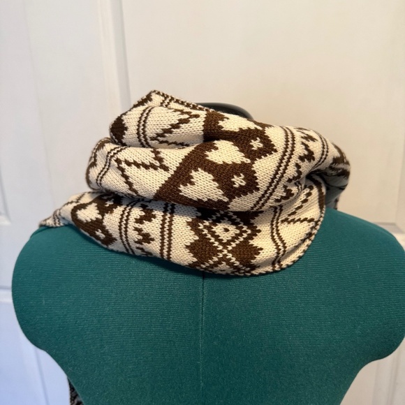 NWT Frye And Co Fair Isle Winter Scarf Cream Brown - Picture 7 of 11